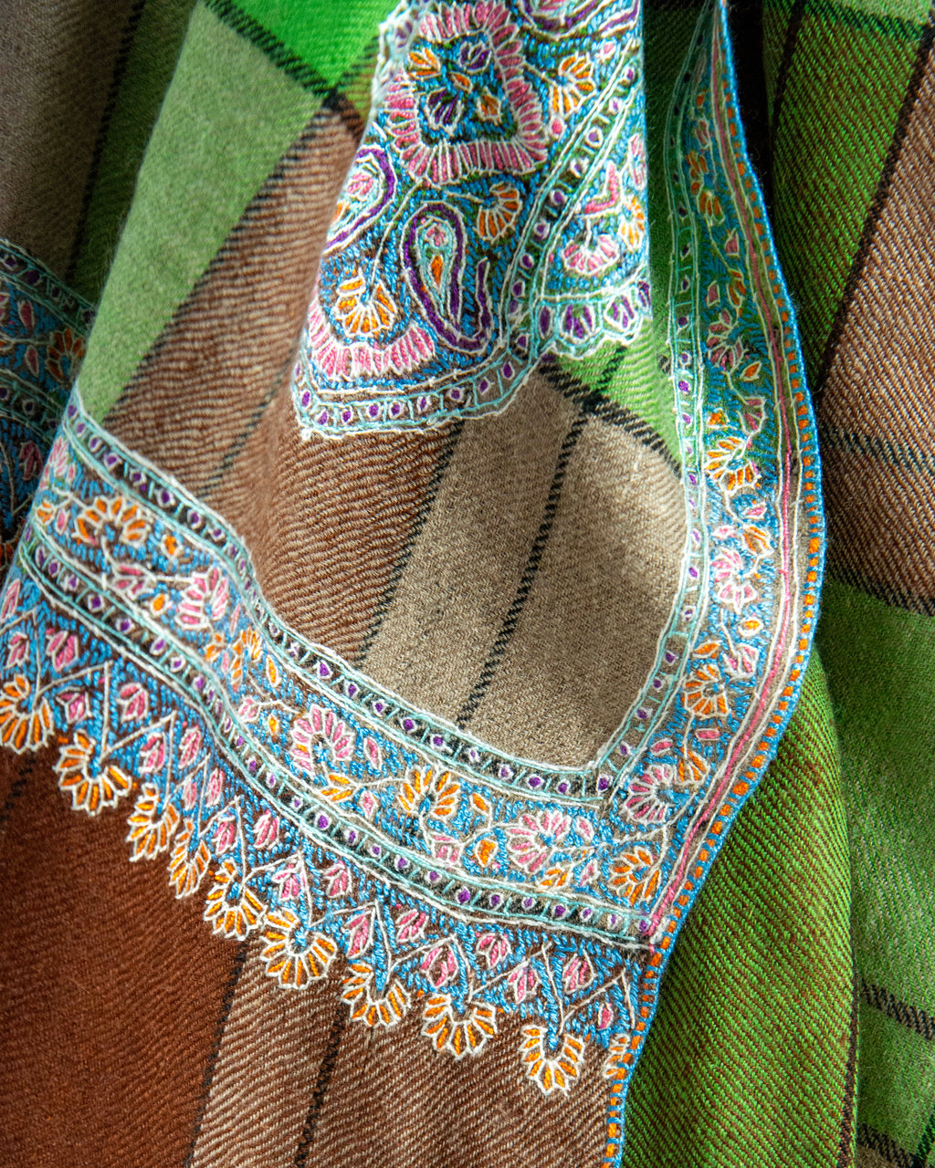 Plaid Medallions Cashmere Pashmina Shawl
