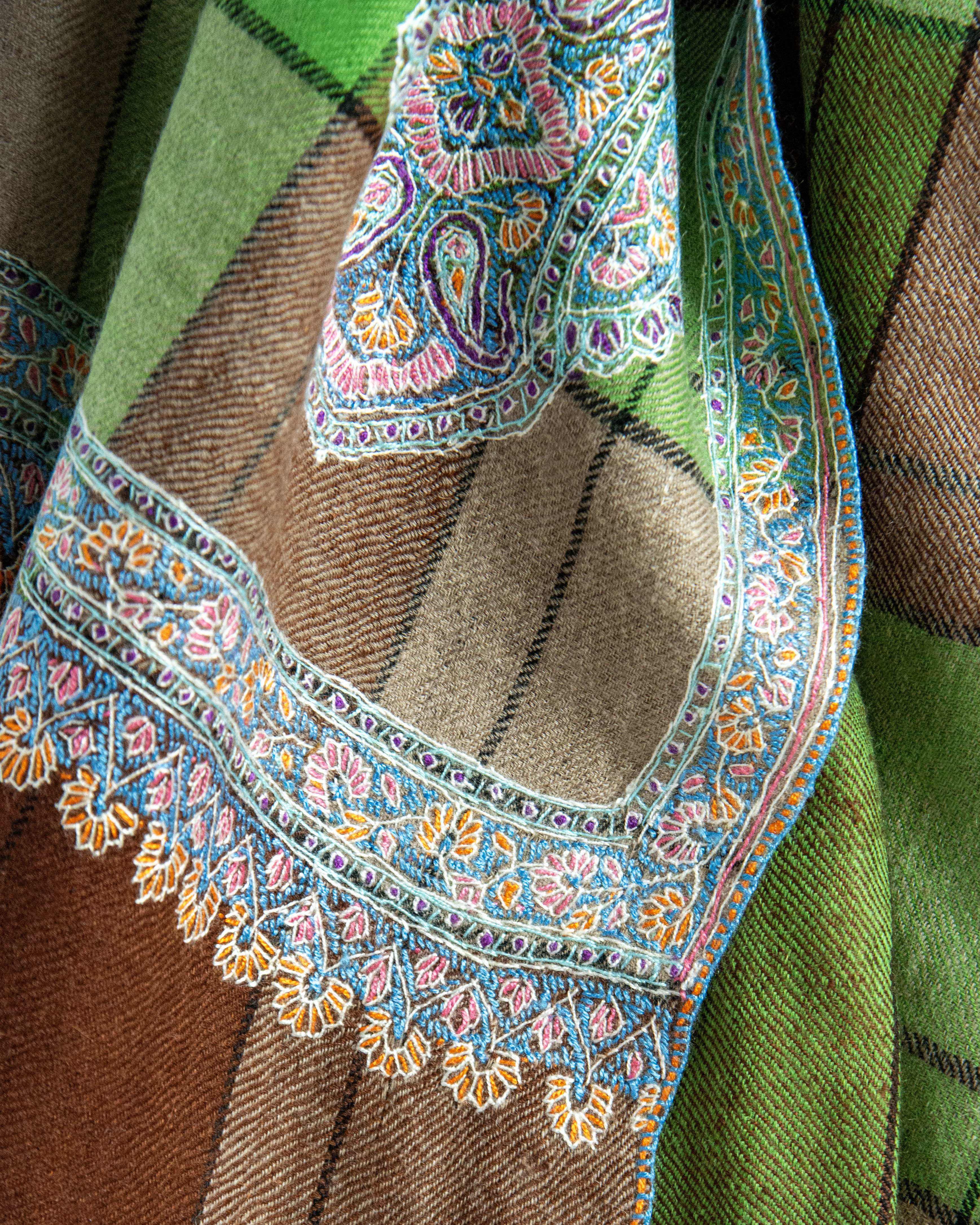 Plaid Medallions Cashmere Pashmina Shawl